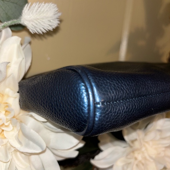 Coach Carrie Blue metallic Pebbled Leather
Chain Crossbody Shoulder Bag - Picture 5 of 12